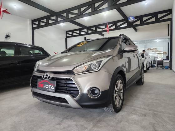 HYUNDAI HB20X 1.6 16V PREMIUM FLEX 4P AUTOMÁTICO